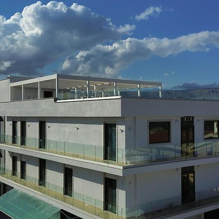 Maiorano Boutique Hotel มันเฟรโดเนีย ภายนอก รูปภาพ