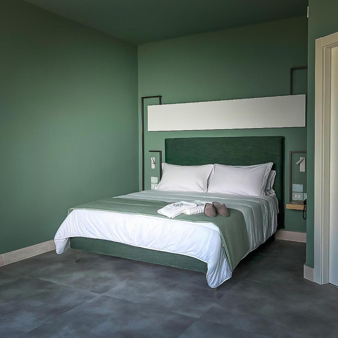 Maiorano Boutique Hotel มันเฟรโดเนีย ภายนอก รูปภาพ