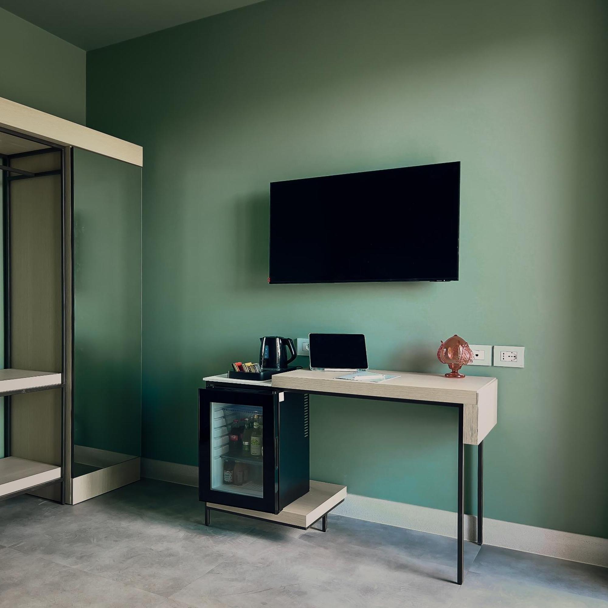 Maiorano Boutique Hotel มันเฟรโดเนีย ภายนอก รูปภาพ