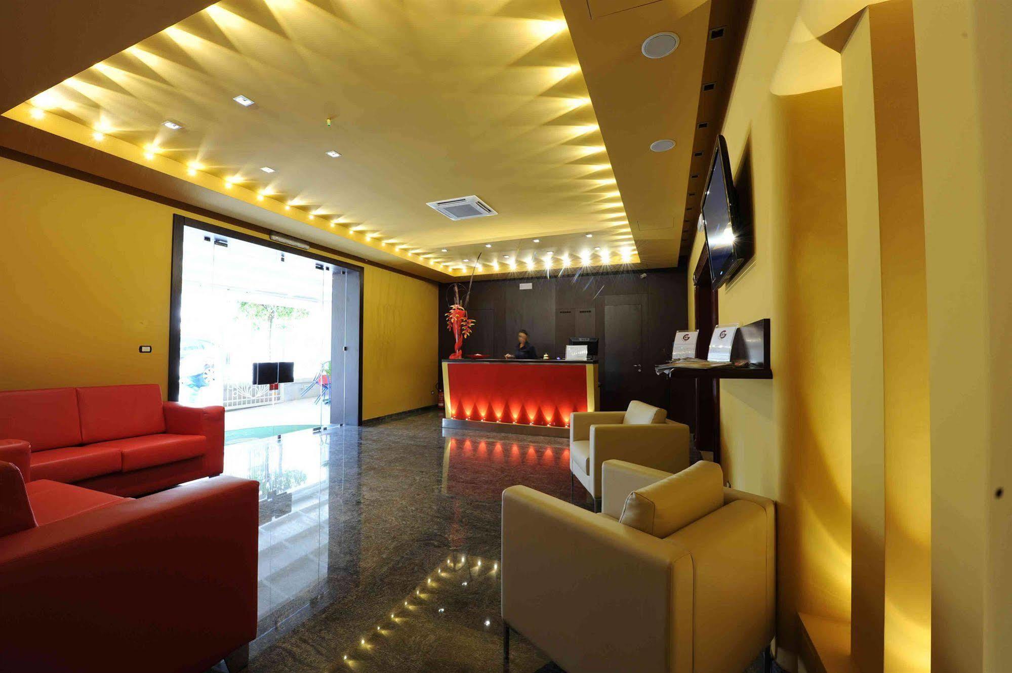 Maiorano Boutique Hotel มันเฟรโดเนีย ภายนอก รูปภาพ