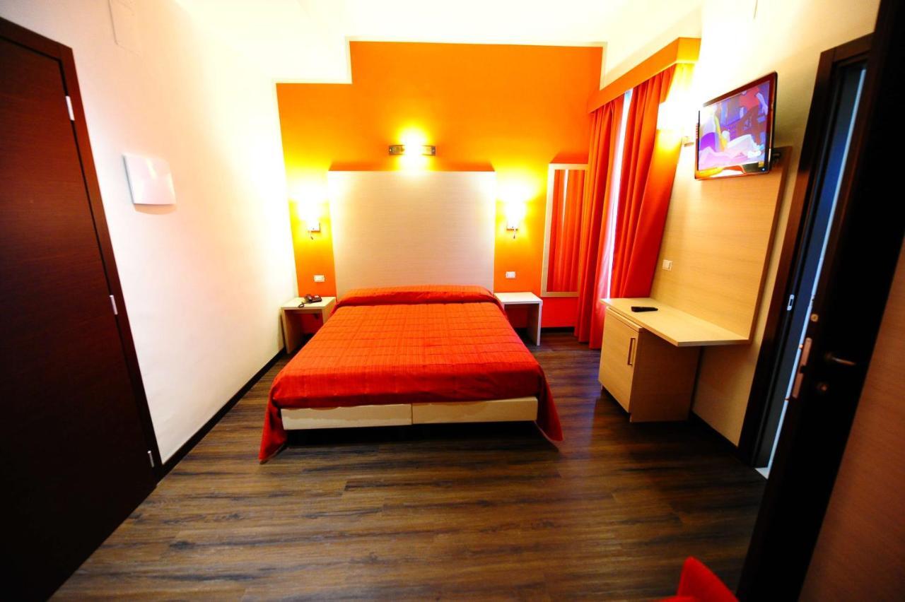 Maiorano Boutique Hotel มันเฟรโดเนีย ห้อง รูปภาพ
